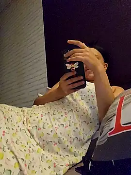 Snapshot of RuggyRackz chatting on 11-05-25, 04:15 RuggyRackz online show from 11-05-25, 04:15