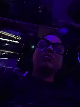 Snapshot of RuggyRackz chatting on 03-12-25, 10:28 RuggyRackz online show from 03-12-25, 10:28