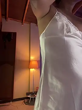 GabriSaenz online show from 12-18-25, 02:10