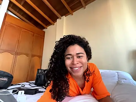 GabriSaenz online show from 01-16-26, 02:21