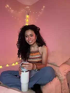 Snapshot of GabriSaenz chatting on 12-13-24, 10:55 GabriSaenz online show from 12-13-24, 10:55