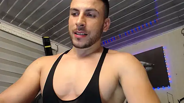 Snapshot of bayronfit chatting on 05-08-26, 12:58 bayronfit online show from 05-08-26, 12:58