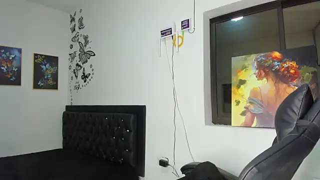 Snapshot of Emattaylor chatting on 12-03-24, 11:07 Emattaylor online show from 12-03-24, 11:07