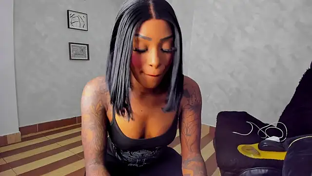 Snapshot of Emattaylor chatting on 12-20-25, 10:40 Emattaylor online show from 12-20-25, 10:40