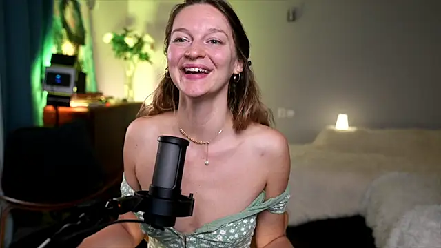 Snapshot of Special___ chatting on 03-11-25, 03:23 Special    online show from 03-11-25, 03:23