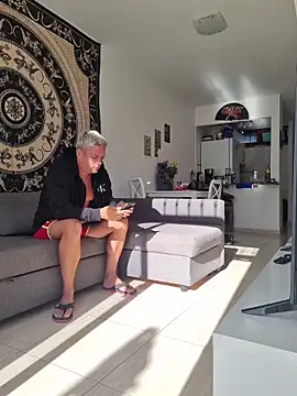 Trucker Hunter online show from 02-05-26, 10:11