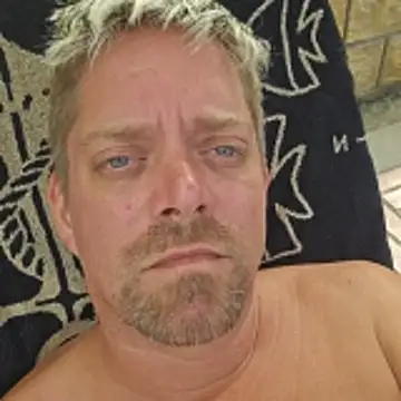 Trucker Hunter online show from 10-25-25, 10:25