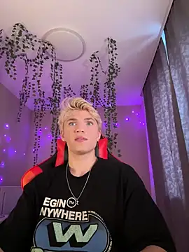 Justin Horn online show from 02-14-25, 01:51