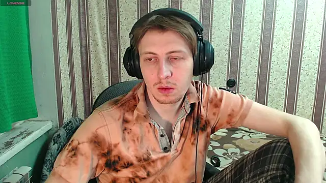 darienlarge online show from 11-25-25, 06:08