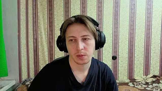 darienlarge online show from 12-19-25, 04:27