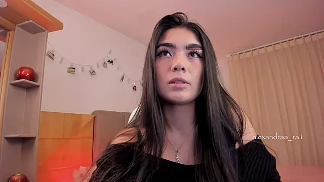 Snapshot of Alexandra_ra chatting on 09-30-25, 11:11 Alexandra ra online show from 09-30-25, 11:11