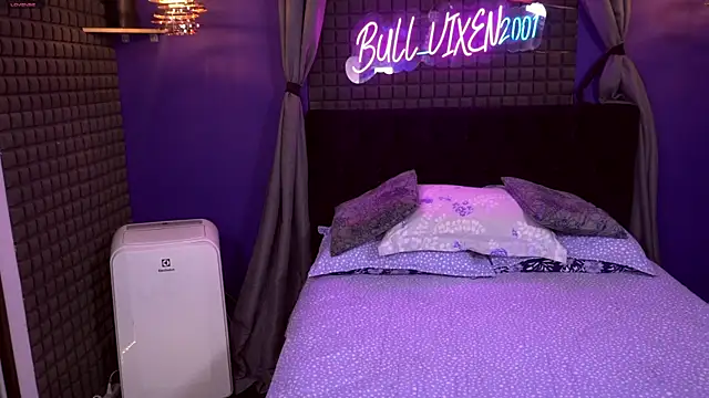 bull vixen2001 online show from 06-18-26, 12:09