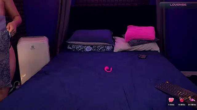 bull vixen2001 online show from 01-08-26, 07:58