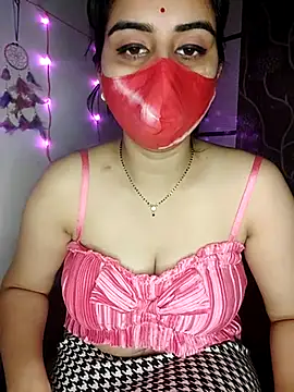 Snapshot of Nisha_candy chatting on 02-19-25, 07:05 Nisha candy online show from 02-19-25, 07:05