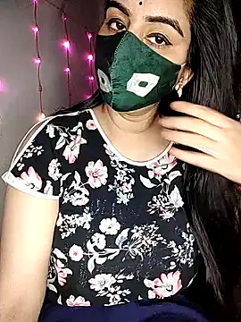 Snapshot of Nisha_candy chatting on 03-19-26, 07:14 Nisha candy online show from 03-19-26, 07:14