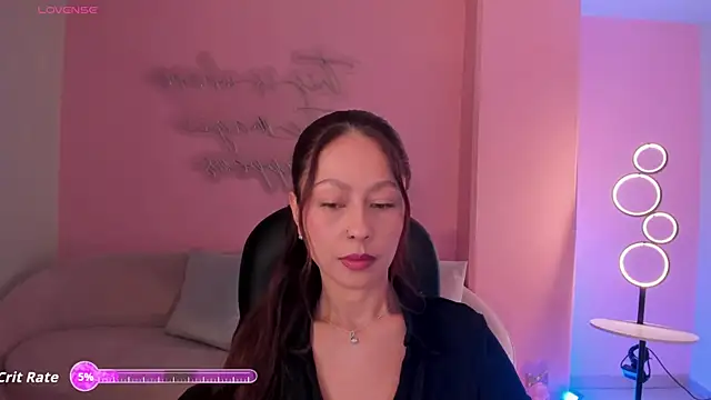 ErikaBenz  online show from 11-18-25, 12:41