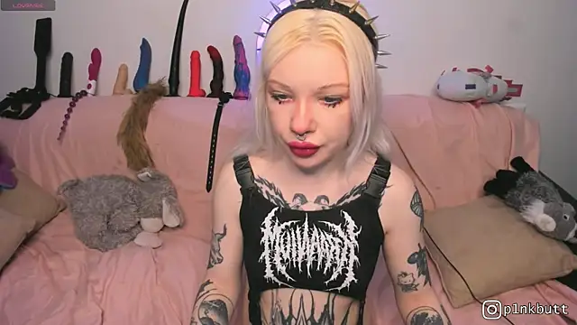 Snapshot of HelenGoat chatting on 05-01-26, 02:16 HelenGoat online show from 05-01-26, 02:16