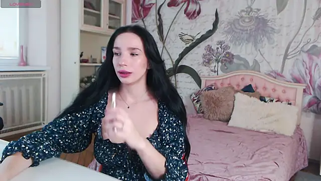 AliciaBow online show from 10-02-25, 12:08