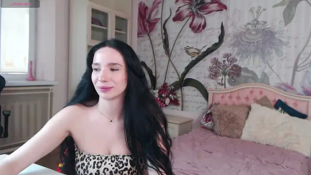 AliciaBow online show from 10-08-25, 11:56