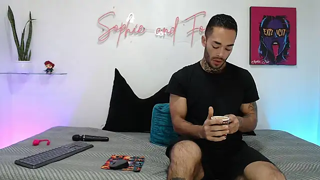 SophieFoxx17 online show from 11-07-25, 11:59