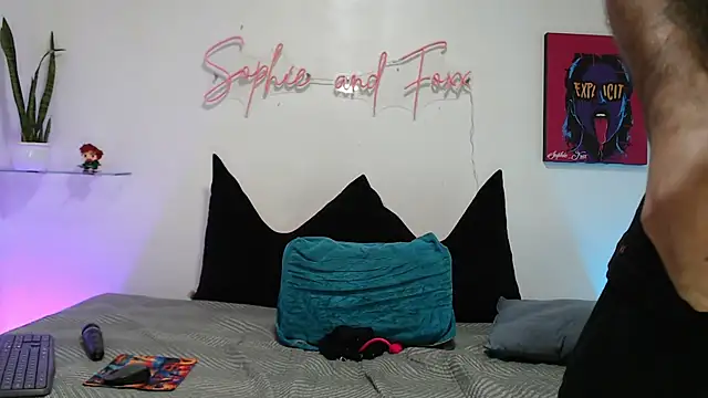 SophieFoxx17 online show from 10-29-25, 12:04