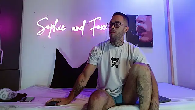 SophieFoxx17 online show from 07-02-26, 12:00