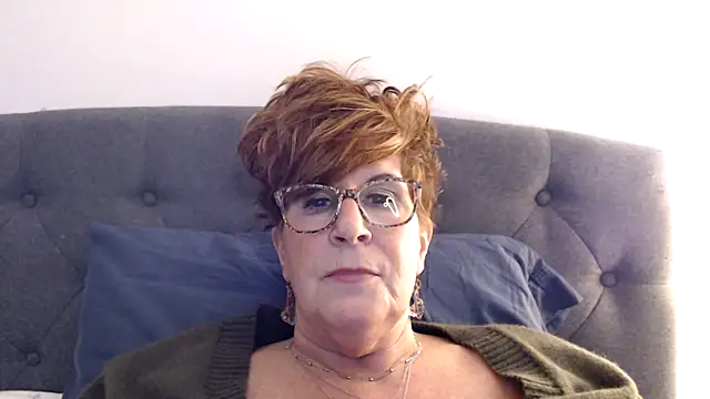 Snapshot of plusizebigbooty chatting on 01-18-25, 10:49 plusizebigbooty online show from 01-18-25, 10:49