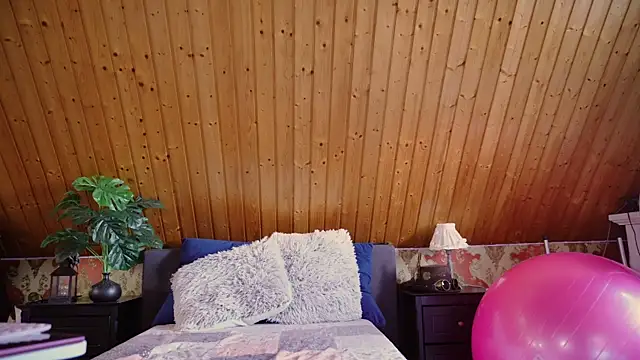 TessaWinter online show from 09-12-25, 01:55