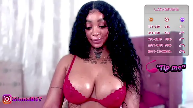 Snapshot of GinnaBolton chatting on 02-05-26, 08:32 GinnaBolton online show from 02-05-26, 08:32