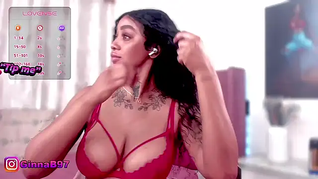 Snapshot of GinnaBolton chatting on 02-24-26, 08:37 GinnaBolton online show from 02-24-26, 08:37