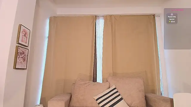 Snapshot of barbie_es chatting on 09-18-25, 02:20 barbie es online show from 09-18-25, 02:20