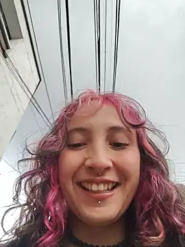  Laary online show from 12-21-25, 08:42