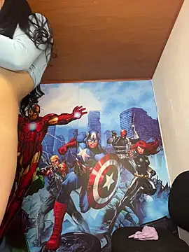 Anne Robert online show from 11-25-25, 01:39