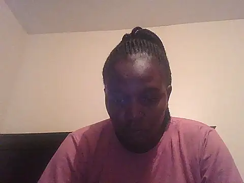 Snapshot of Realdiva02 chatting on 06-13-26, 03:32 Realdiva02 online show from 06-13-26, 03:32