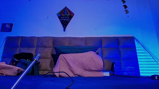 britanyy  online show from 10-07-25, 03:07