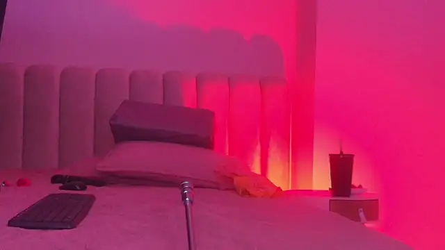 britanyy  online show from 11-27-25, 03:07