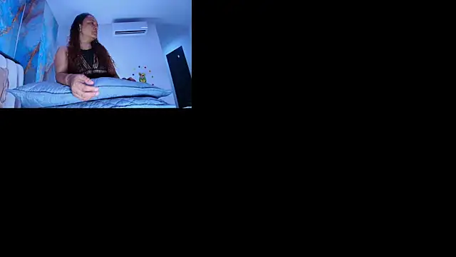 Snapshot of britanyy_ chatting on 04-23-26, 03:13 britanyy online show from 04-23-26, 03:13