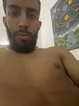 Snapshot of Alessandro__Rossi chatting on 09-23-25, 01:56 Alessandro Rossi online show from 09-23-25, 01:56