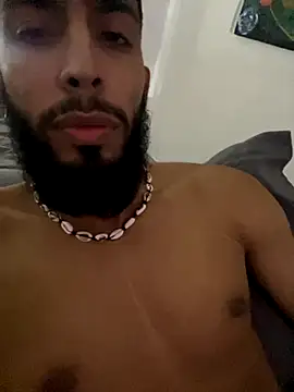 Snapshot of Alessandro__Rossi chatting on 11-12-25, 08:40 Alessandro Rossi online show from 11-12-25, 08:40