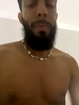 Snapshot of Alessandro__Rossi chatting on 12-05-25, 08:06 Alessandro Rossi online show from 12-05-25, 08:06