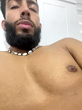 Snapshot of Alessandro__Rossi chatting on 01-12-26, 02:02 Alessandro Rossi online show from 01-12-26, 02:02