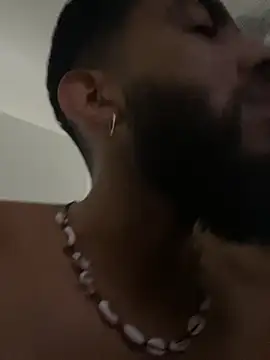 Snapshot of Alessandro__Rossi chatting on 11-19-25, 05:46 Alessandro Rossi online show from 11-19-25, 05:46