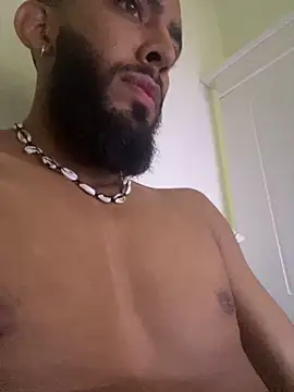 Snapshot of Alessandro__Rossi chatting on 02-05-26, 05:09 Alessandro Rossi online show from 02-05-26, 05:09