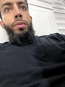 Snapshot of Alessandro__Rossi chatting on 12-18-25, 03:49 Alessandro Rossi online show from 12-18-25, 03:49