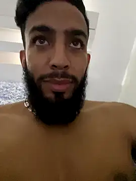 Snapshot of Alessandro__Rossi chatting on 10-27-25, 11:55 Alessandro Rossi online show from 10-27-25, 11:55