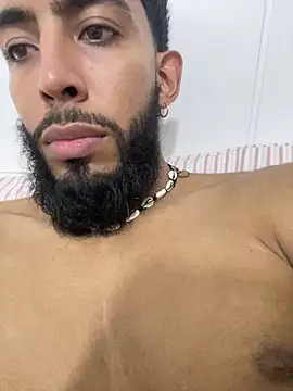 Snapshot of Alessandro__Rossi chatting on 12-22-25, 05:57 Alessandro Rossi online show from 12-22-25, 05:57