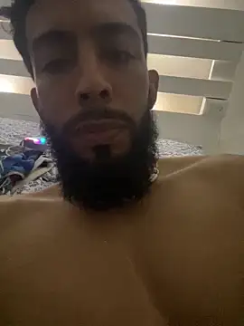 Snapshot of Alessandro__Rossi chatting on 12-16-25, 06:01 Alessandro Rossi online show from 12-16-25, 06:01