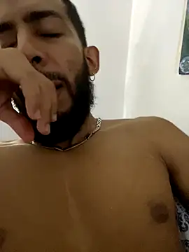 Snapshot of Alessandro__Rossi chatting on 09-17-25, 02:19 Alessandro Rossi online show from 09-17-25, 02:19
