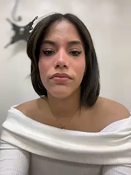 Snapshot of _Eurekaa_ chatting on 02-24-25, 03:53 Eurekaa online show from 02-24-25, 03:53