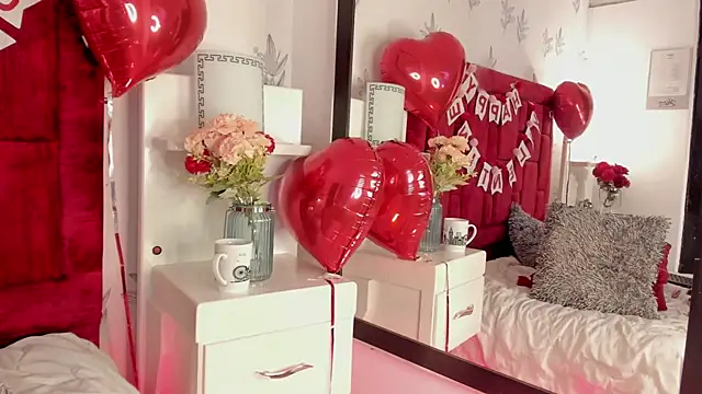 Snapshot of _Eurekaa_ chatting on 02-16-25, 01:36 Eurekaa online show from 02-16-25, 01:36